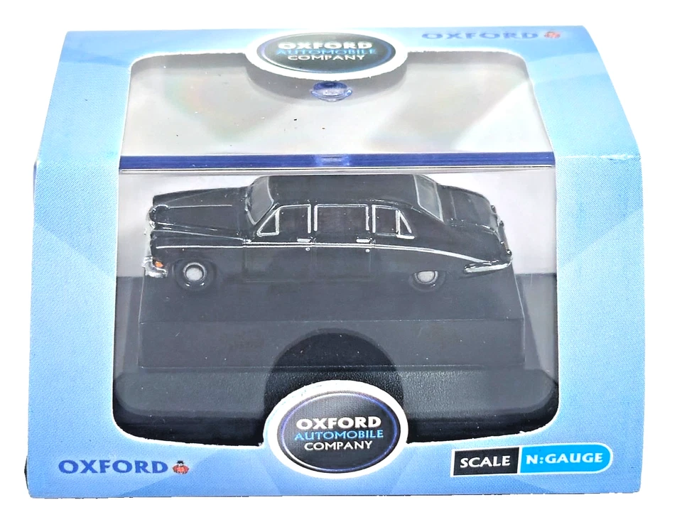 Oxford Diecast NDS006 Dark Blue Daimeir DS420 Limousine Oxford Autombile Company - Image 1 of 4