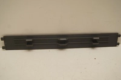 Mercedes-Benz ML320 W163 1999 moldura de entrada de puerta trasera 1636860220 OEM Foto 1 de 3