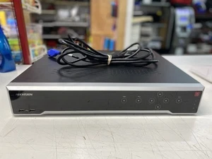 HIKVISION Videoregistratore di rete DS-7716NI-I4/16P(B) - Foto 1 di 8