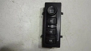 4x4 Switch 4 Button Opt NP8 ID: 15136039 Fits 03-06 Yukon XL 1500 631687 - Picture 1 of 12