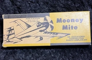 VINTAGE MOONEY MITE MIDGE MODEL In Box 1950's Polystyrene Airplane Plane Kit Toy - Picture 1 of 4