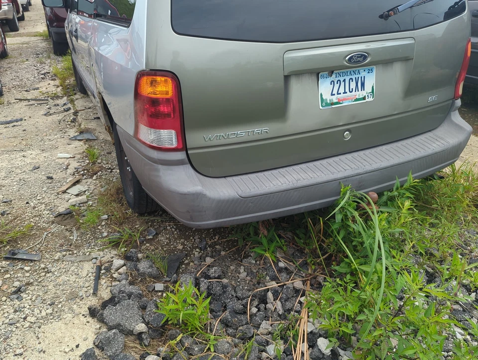 1999-2003 Ford Windstar Rear Bumper Assembly Oem TKCYI Foto 1 de 2