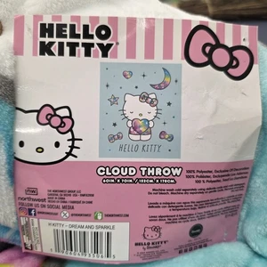 Sanrio Hello Kitty "Dream And Sparkle" Cloud Throw - 60in x 70in - NWT - Picture 1 of 2