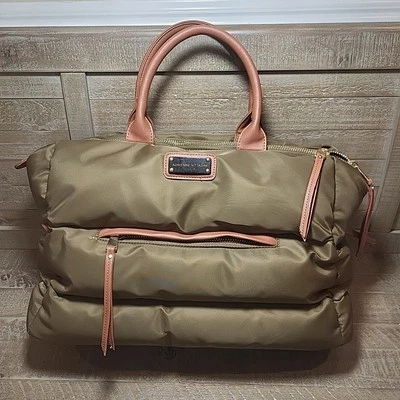 Equipaje de mano Adrienne Vittadini marrón acolchado viaje durante la noche bolsa de fin de semana Foto 1 de 4