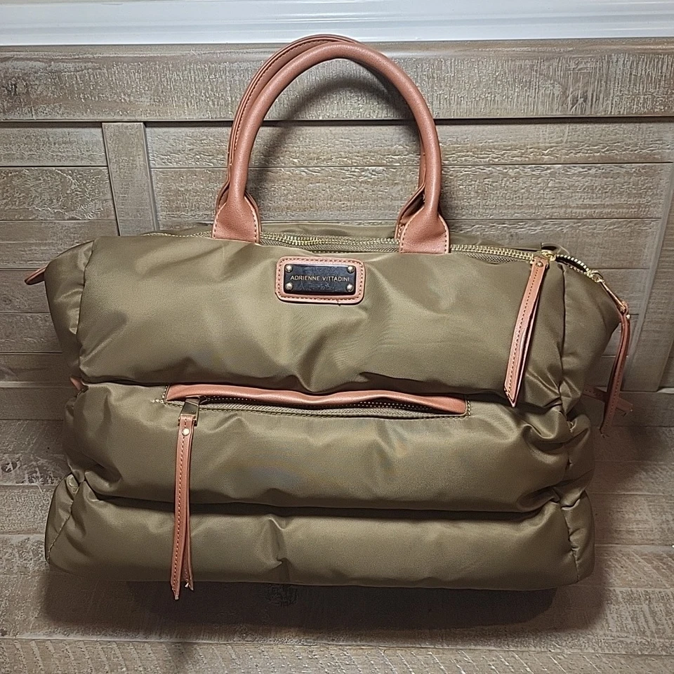 Equipaje de mano Adrienne Vittadini marrón acolchado viaje durante la noche bolsa de fin de semana Foto 1 de 4