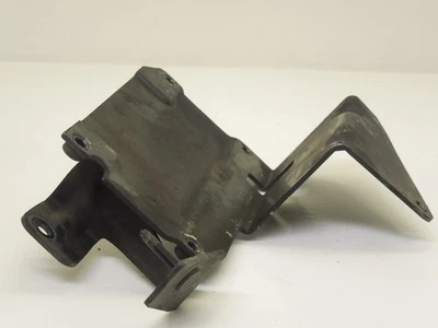 Audi A8 4E D3 3.0 TDi Gearbox Oil Cooler Mounting Bracket 4E0317827K - Image 1 of 4