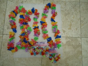 3 LEIS SET HULA BLUMEN HALSKETTEN, 2 BLUMENARMBÄNDER - Bild 1 von 4