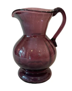 Jarra de vidrio soplado amatista púrpura vintage mango aplicado caño pellizcado 7" - Imagen 1 de 12