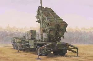 Estación de lanzamiento TROMPETER 07158 1:72 M983 HEMTT y M901 con MIM-104 Patriot - Imagen 1 de 3