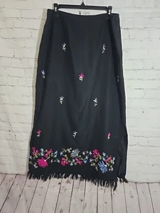 Vintage schwarzer Rock mit Blumenstickerei groß Fransensaum CottageCore romantisch skurril - Bild 1 von 10
