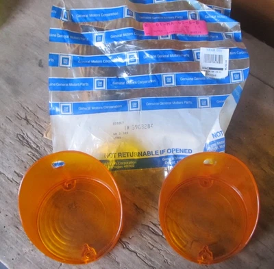 Par de lentes de señal de giro de luz de estacionamiento delantera izquierda/derecha NOS 70 Chevrolet El Camino Foto 1 de 4