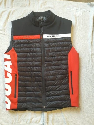 New Ducati Corse Thrill Motorcycle Gilet Vest Body Warmer XXL 46" Chest - Image 1 of 4
