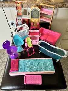 Lotto misto mobili e accessori Barbie Ever After vintage ad oggi - Foto 1 di 24
