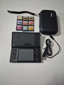 Nintendo DSi Handheld-Spielkonsole - Schwarz TWL-001(EUR) + 9 Spiele & Tasche - Bild 1 von 7