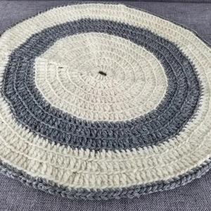 "Juego de 4 manteles redondos vintage de ganchillo a mano gris crema decoración de mesa de 14-15""" - Imagen 1 de 16