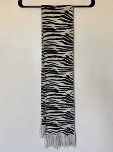 Cute Junior / Women's Zebra Design Winter Fashion Scarf - 100% Acrylic - Picture 1 of 1
