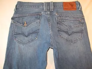 Pantalones de mezclilla rectos Guess Rhodes para hombre talla 32 X 33 con solapa 100 % algodón envejecidos - Imagen 1 de 10