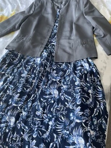 Size 18 , 2 Piece Outfit - Picture 1 of 14