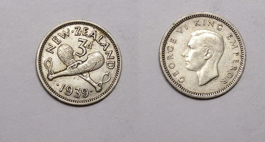 PRATA! PRATA! PRATA! 1939 NOVA ZELÂNDIA PRATA THREEPENCE #524-168 - Imagem 1 de 1