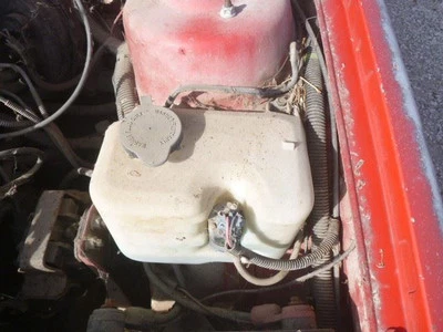 庞蒂亚克 Sunbird 1990 洗水库组件 22086802 5877 — 第 1/4 张图片