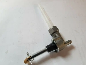 LAMBRETTA BENZINHAHN HINTEN AUSGANG SCHNELLER DURCHFLUSS OMG ITALIENISCH (KOSTENLOSER VERSAND) - Bild 1 von 2