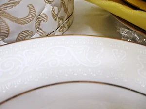 12 lot Noritake Ivory China Tulane / Dessert Bowls #7562 Gold Trim 7.5" - Picture 1 of 19