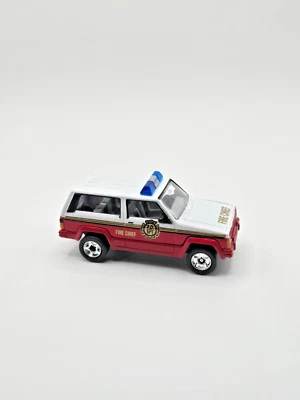Vintage Matchbox 1986 Jeep Cherokee White Red Fire Chief 1:58 Scale - Image 1 of 4