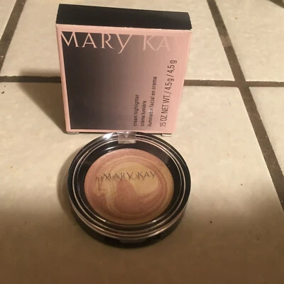 Mary Kay Cream Highlighter  # 033712 NEW IN BOX!!! - Image 1 of 3