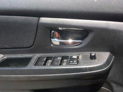 Used Driving Light fits: 2013 Subaru Xv crosstrek Fog-Driving bumper mounted 2.0 Foto 1 de 4