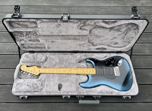 Fender American Professional II Stratocaster Dark Night SSS - Picture 1 of 14