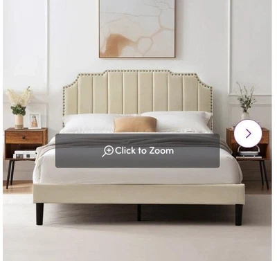 Marco de cama tapizado acolchado con borde de cabeza de clavo Foto 1 de 3