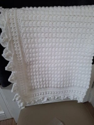 HANDMADE BABY CROCHET PRAM BLANKET - Image 1 of 3