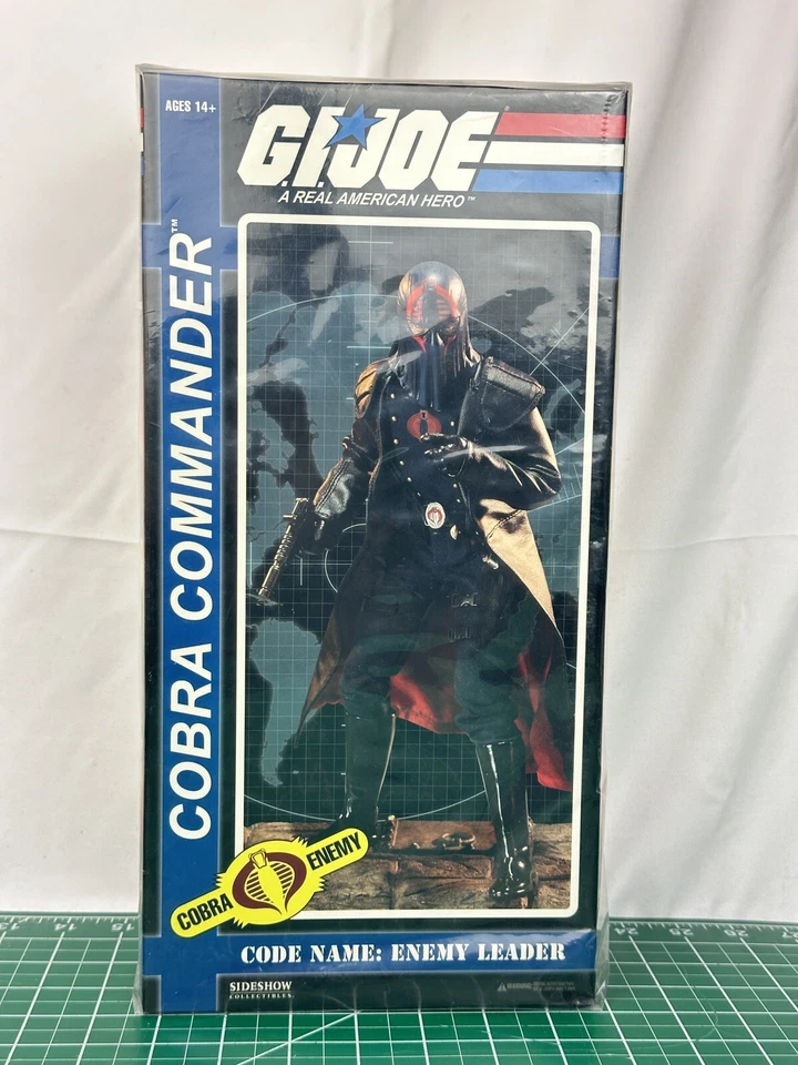 Gi Joe Sideshow Collectibles 12 Inch Deluxe Action Figure Cobra Commander