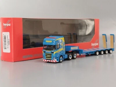 318884 - Herpa - Scania CR 20 HD 6x4 Semitieflade-Sattelzug "Martin Wittwer "CH" - Bild 1 von 4