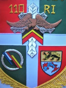 FANION (CANNETILLE) INFANTERIE LE 110° RI LES CAPORAUX CHEFS - Picture 1 of 2