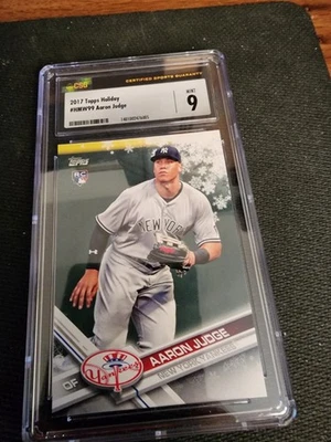2017 Topps Holiday - Aaron Judge #HMW99 (RC) - Image 1 of 2