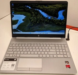 HP 15-GW0123OD R3-3250U@2,6GHz, 8GB, 1TB - Bild 1 von 4