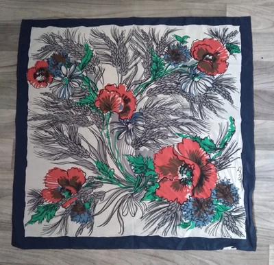CAROL ANDERSON HUGE FLORAL DESIGN SCARF Red Poppies Green Leavés Gray Wheat CApi - Image 1 of 4