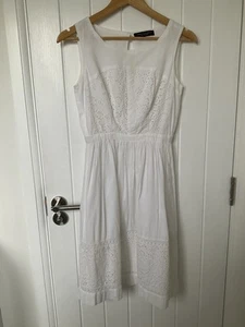 Dorothy Perkins Ladies pretty white broderie anglaise Sleeveless Dress size 8 - Picture 1 of 5