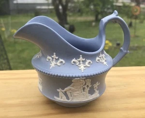 Wedgewood Jasperware crema vintage azzurro marcata con medaglia e #43 - Foto 1 di 5