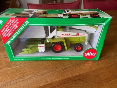 Siku Farmer 1:32 3855  Claas Jaguar 695 mit Maishäcksler  Grün Traktor,Schlepper - Bild 1 von 4