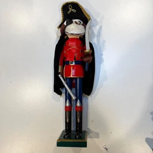 Cascanueces mono pirata de madera Holiday Elegance rojo negro 16" - Imagen 1 de 7