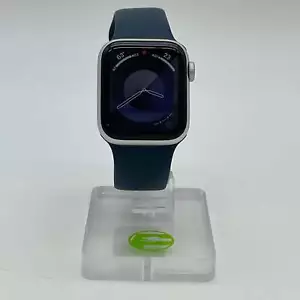 GPS Only Apple Watch SE 1st Gen 40MM Silver Aluminum Denim A2351 - Picture 1 of 8