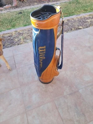 Bolsa de golf Wilson de cuero Foto 1 de 4