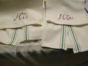 #40  2 VTG. WHITE LINEN HAND TOWELS SET HIS HERS HAND EMBROIDERED  - Picture 1 of 7