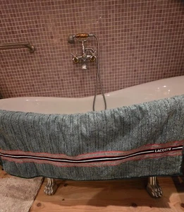 Vintage serviette de Bain éponge By Lacoste 140 x95 cm ,  100% Coton - Picture 1 of 4