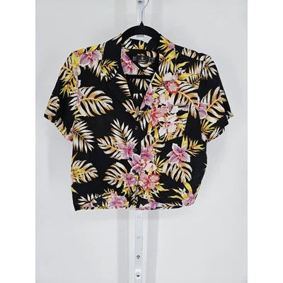 Volcom womens Sz S Short Sleeve Cropped Button Up Hawaiian Shirt Black Floral - Image 1 of 3
