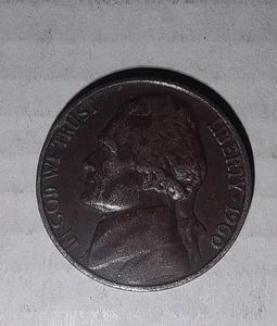 1960 Philadelphia Mint Nickel Clad Coloring Error - Picture 1 of 2