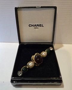 CHANEL 1985 Gripoix Poured Glass Faux Pearl Gold Tone Brooch AUTHENTIC VINTAGE - Picture 1 of 15