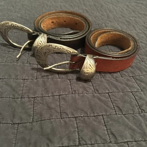 Paquete De Cinturones Argentina De Colección De Cuero Genuino Con Hebillas Plateadas - Imagen 1 de 7